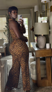 “All The Right Places” Two Piece Set