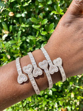 Load image into Gallery viewer, Eternity Heart Cuff Bracelet