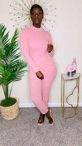 Pretty Girls Wear Pearls (Pink)